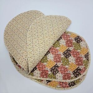 4pcs Vintage 1970s Classic Quilted Oval Reversible Placemats Orange Multicolor.